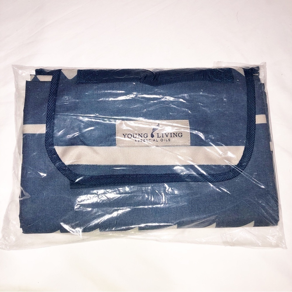 Young Living Picnic Blanket Blue Beige 50”x60” Indoor Outdoor NEW - Picture 2 of 5